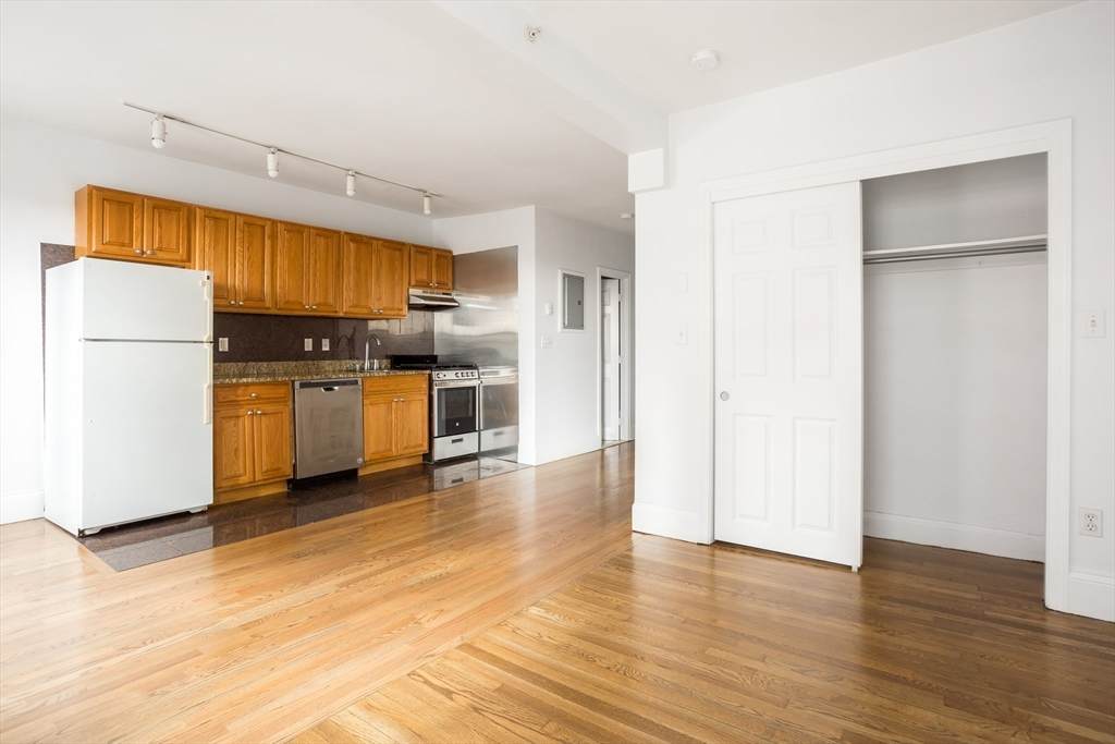 90 Warrenton St. - Photo 1