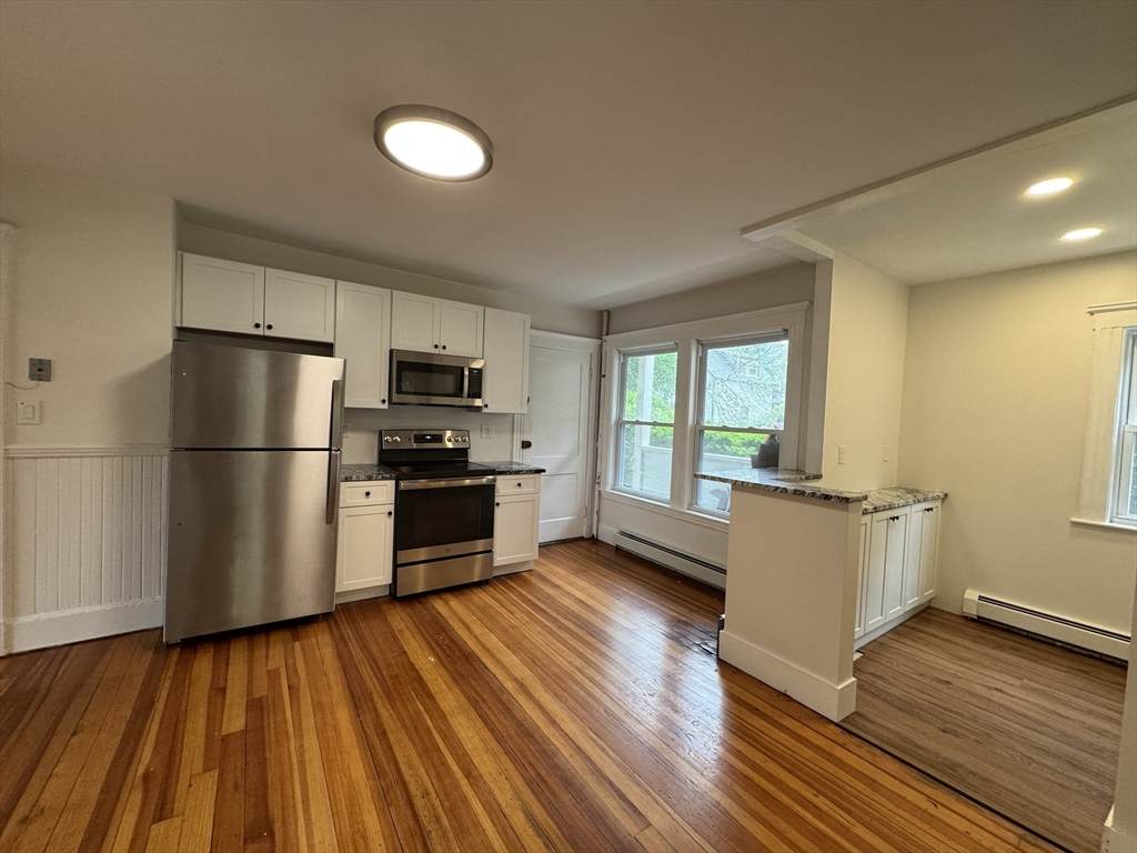 8 Glendale St - Photo 1