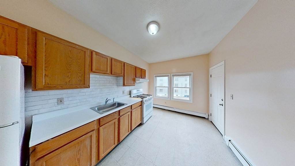 33 Elmore Street - Photo 1