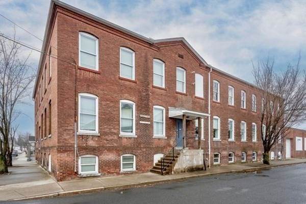22 Cherry Street, 3rd Fl - Photo 1