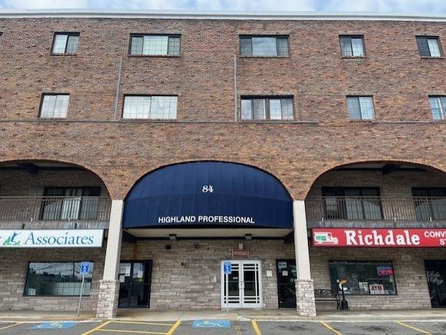 84 Highland Ave - Photo 1