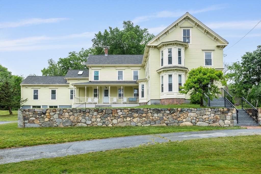 22 Old Lowell Rd - Photo 1
