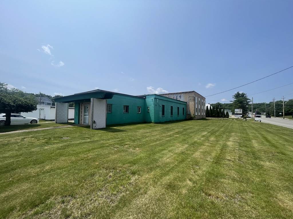 170 East Bacon St (Front) - Photo 1