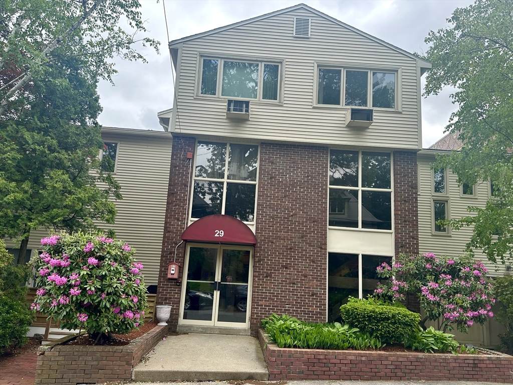 29 Vine Street - Photo 1