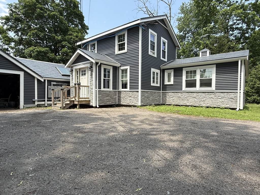 561 Foundry St - Photo 1
