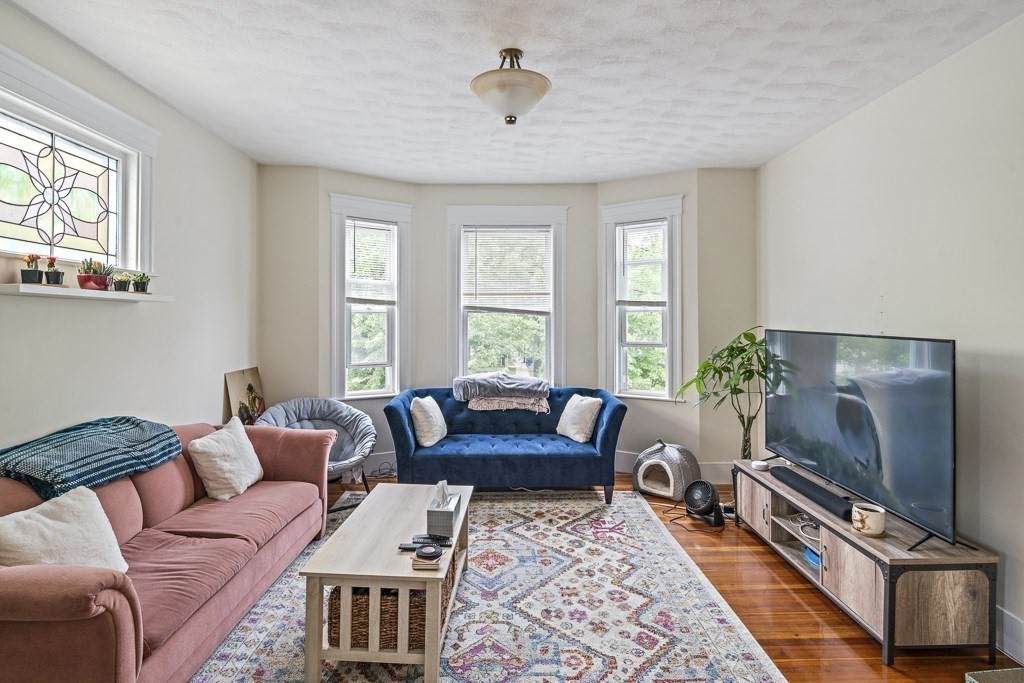 105 Walnut St - Photo 1