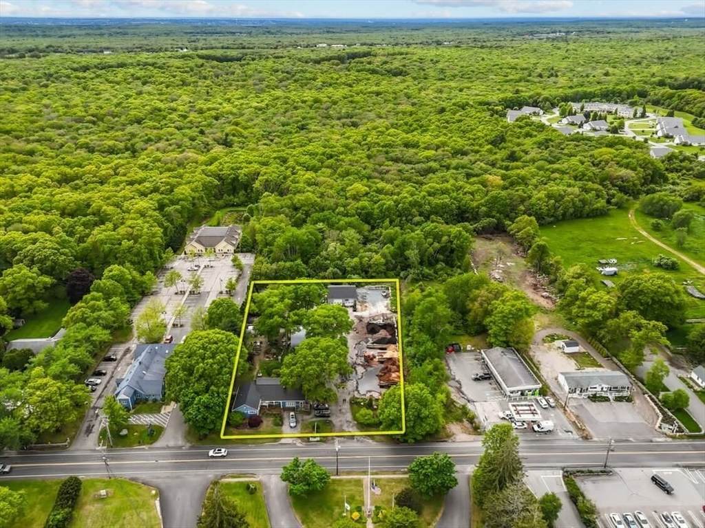 819-821 Main Rd - Photo 1