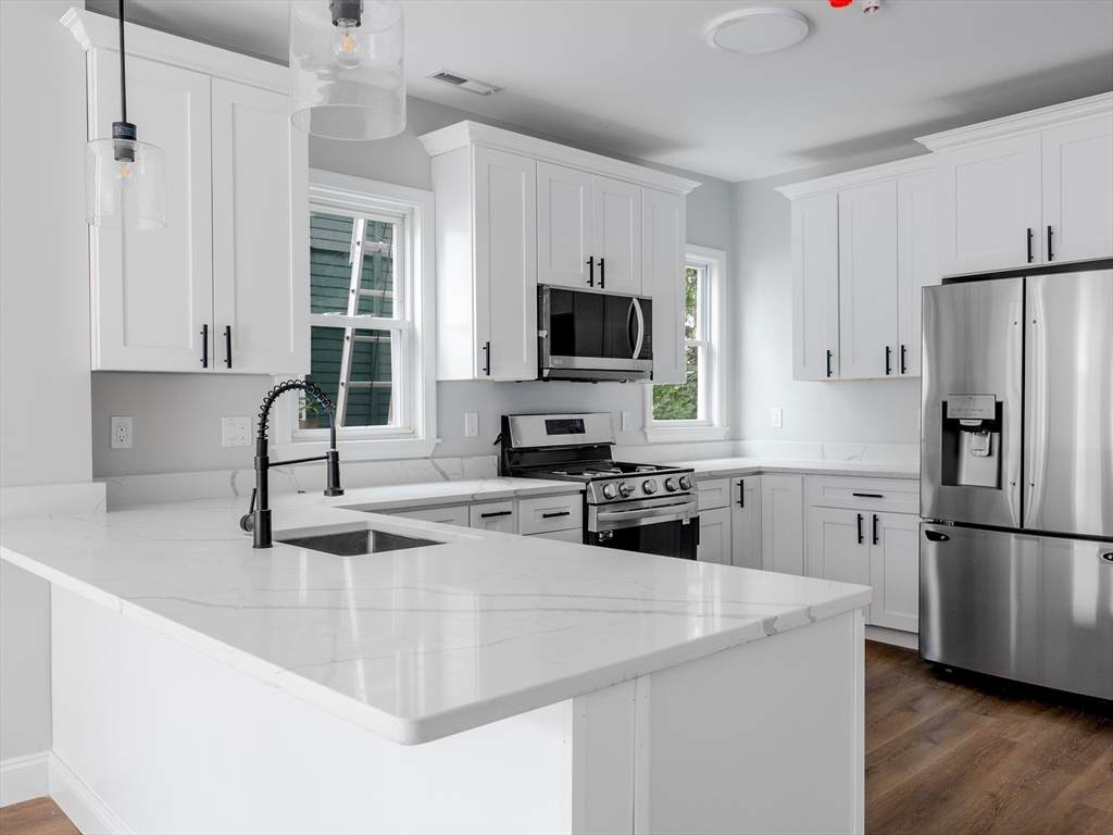 22 Madison Ave - Photo 1