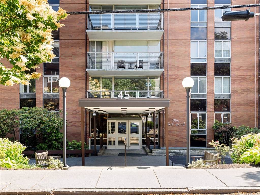 45 Longwood Avenue - Photo 1