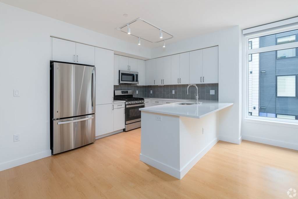 605 Concord - Photo 1