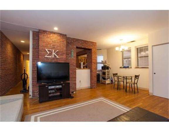 95 Gainsborough St - Photo 1