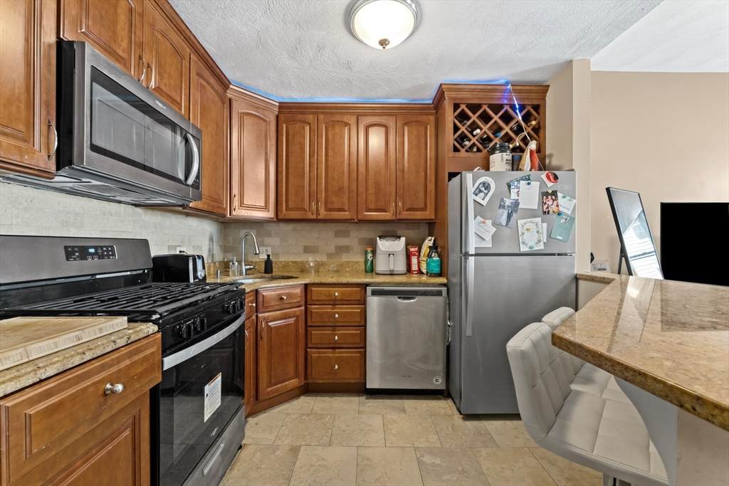 183 W 8th St - Photo 1