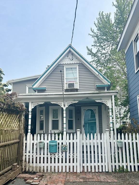 56 Howard St - Photo 1
