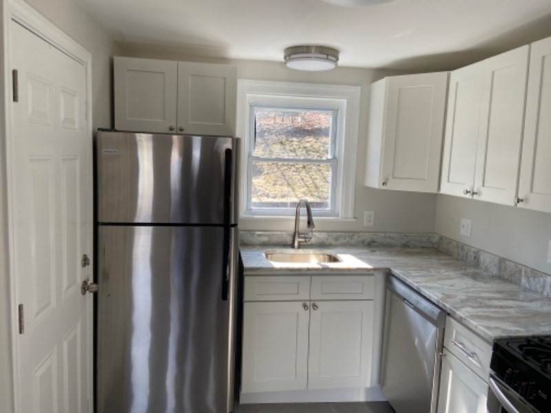 10 Bateman St - Photo 1