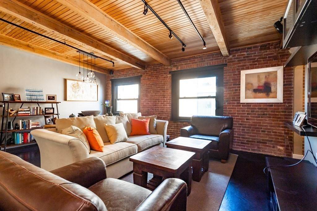 90 Wareham Street - Photo 1