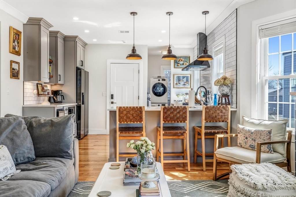 644 Adams Street - Photo 1