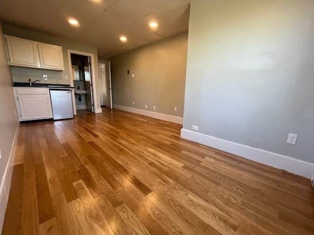 399 Marlborough - Photo 1
