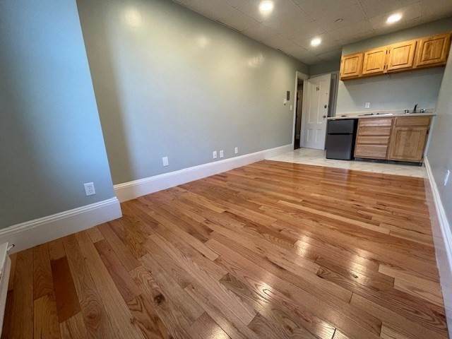 302 Newbury - Photo 1
