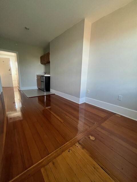 399 Marlborough - Photo 1