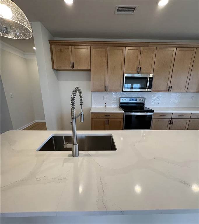 4 Stratton Drive - Photo 1