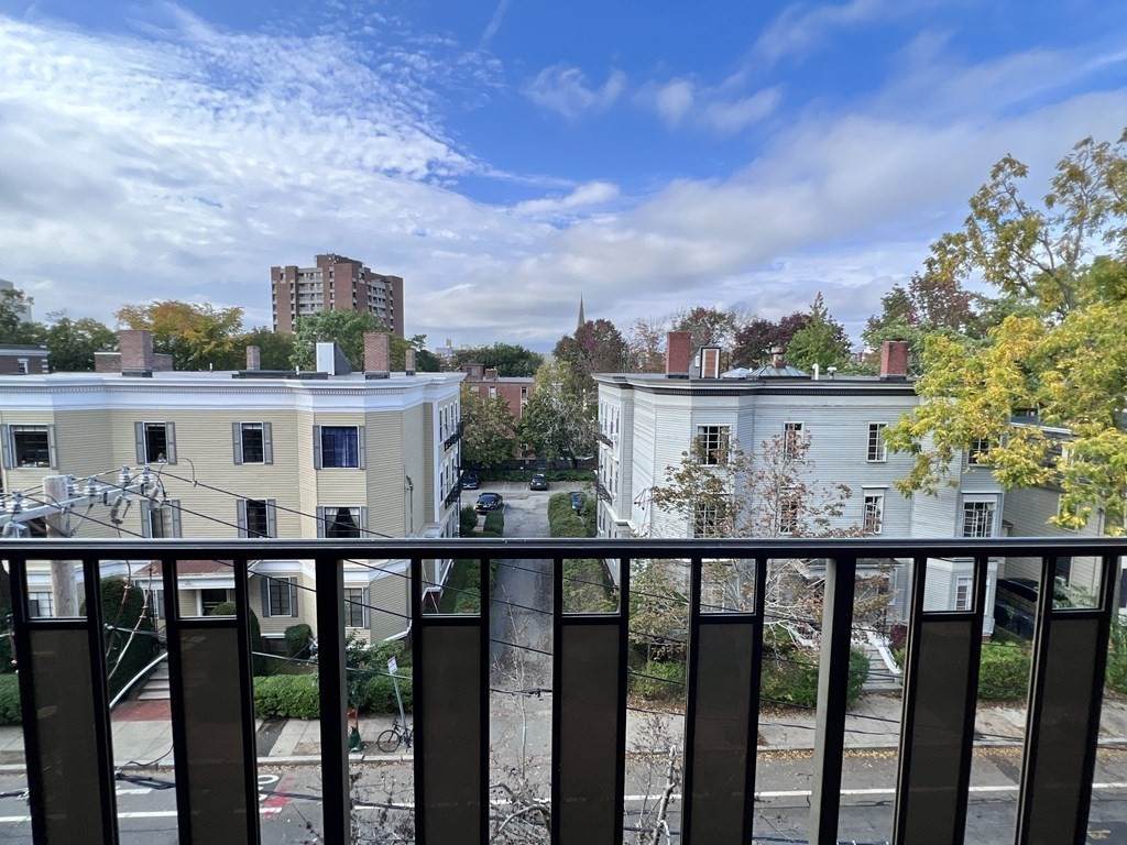 12-16 Ellery St - Photo 1