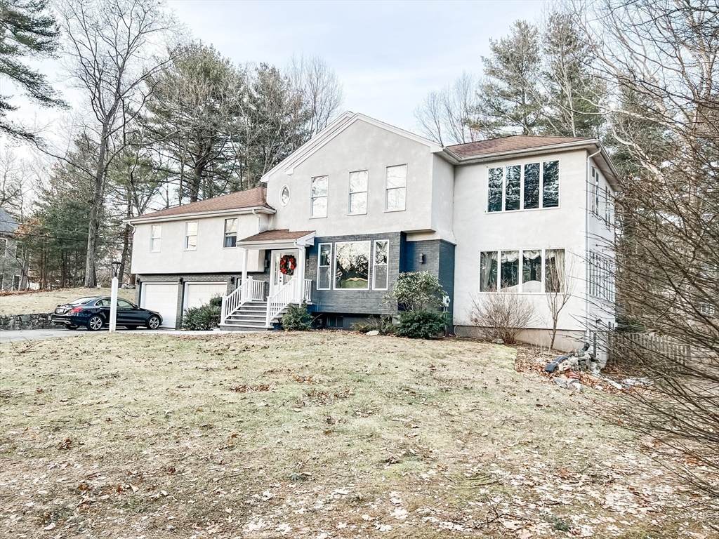 115 Woodside Ave - Photo 1