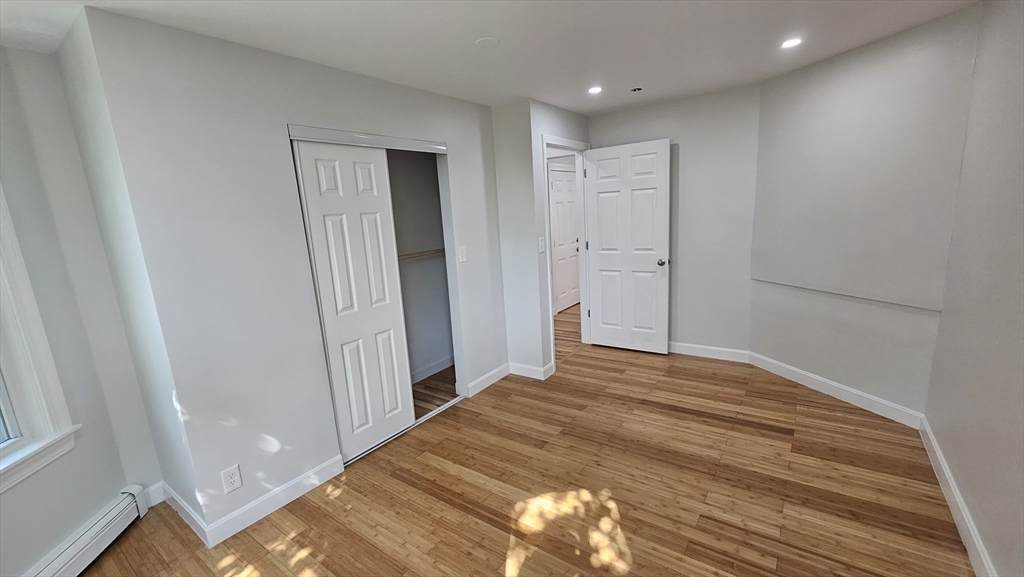 198 Chelsea - Photo 1