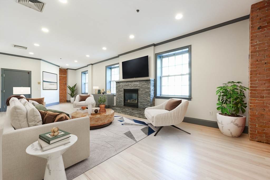 515 Centre - Photo 1