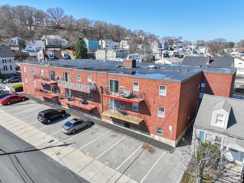 74 Springvale Ave - Photo 1