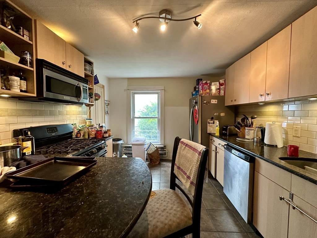 8 Adamson St - Photo 1