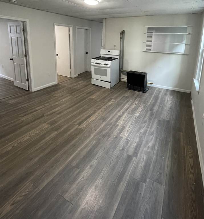 81 Merrifield St - Photo 1