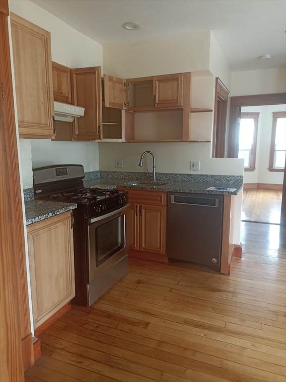 229 Ames - Photo 1