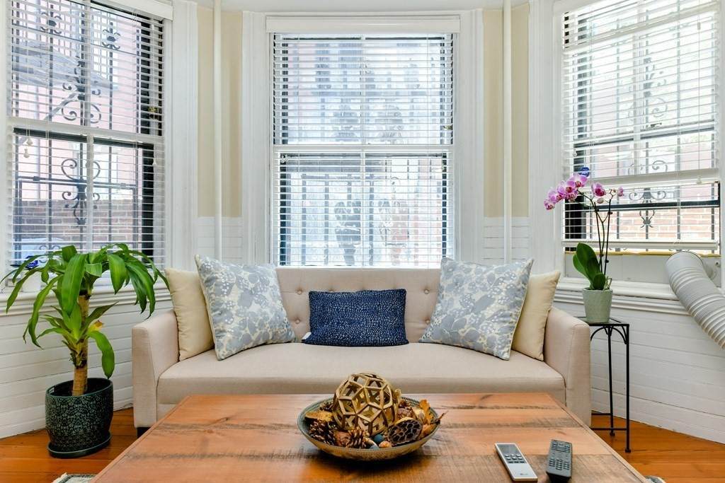 49 Beacon Street - Photo 1