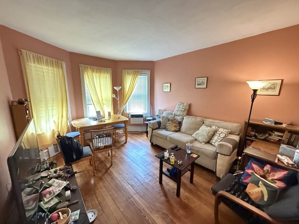 21 Haverford - Photo 1