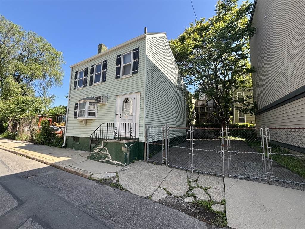 164 Bowen - Photo 1