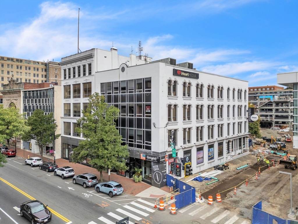 1319-1323 Main St - Photo 1