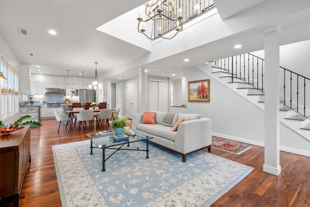 95 Beals St - Photo 1