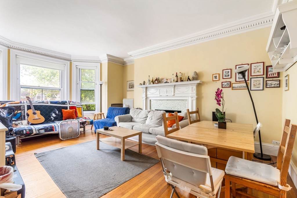 373 Commonwealth Ave - Photo 1