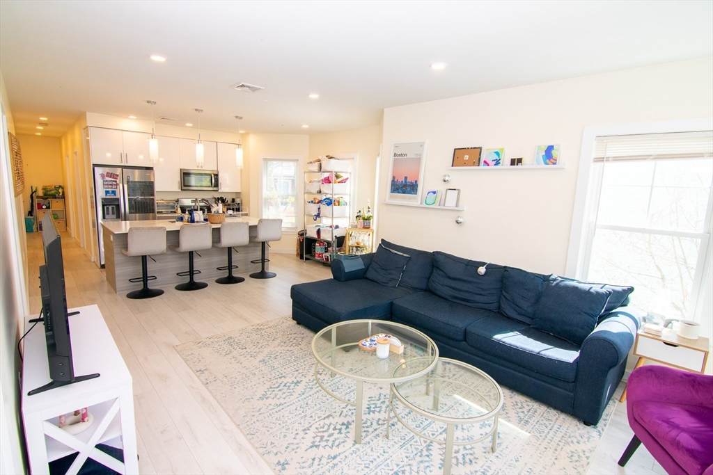 3 Evergreen Ave - Photo 1