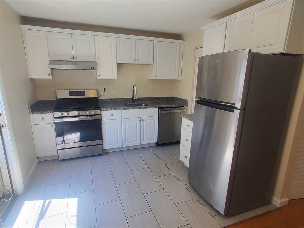 174 Pine Street - Photo 1