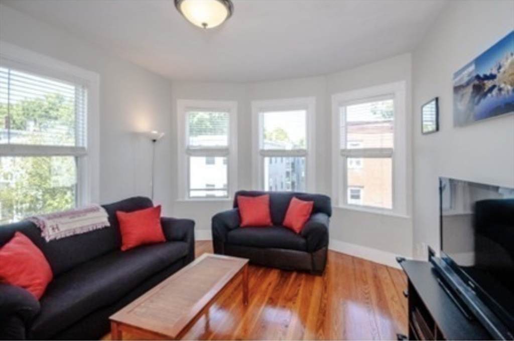 6 Kenney St - Photo 1