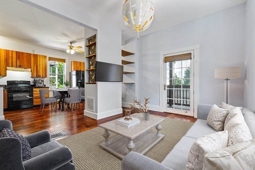 100 Paul Gore Street - Photo 1
