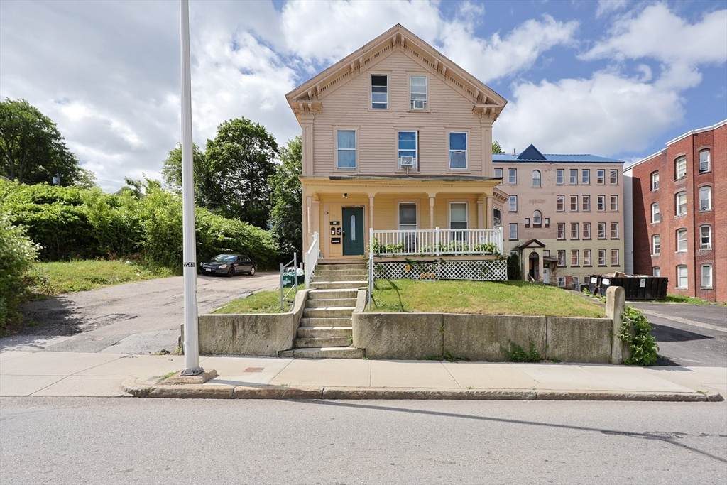 230 Pleasant St - Photo 1
