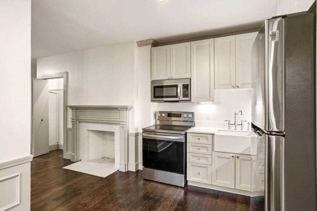9 Dana St - Photo 1