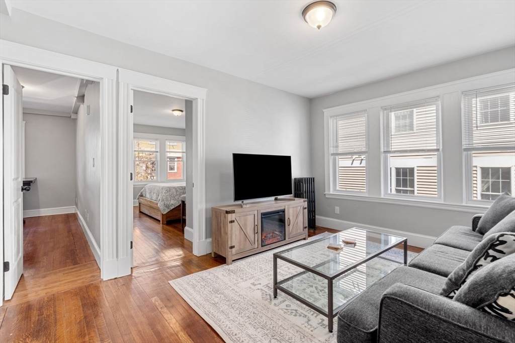 10 Centre Ave - Photo 1