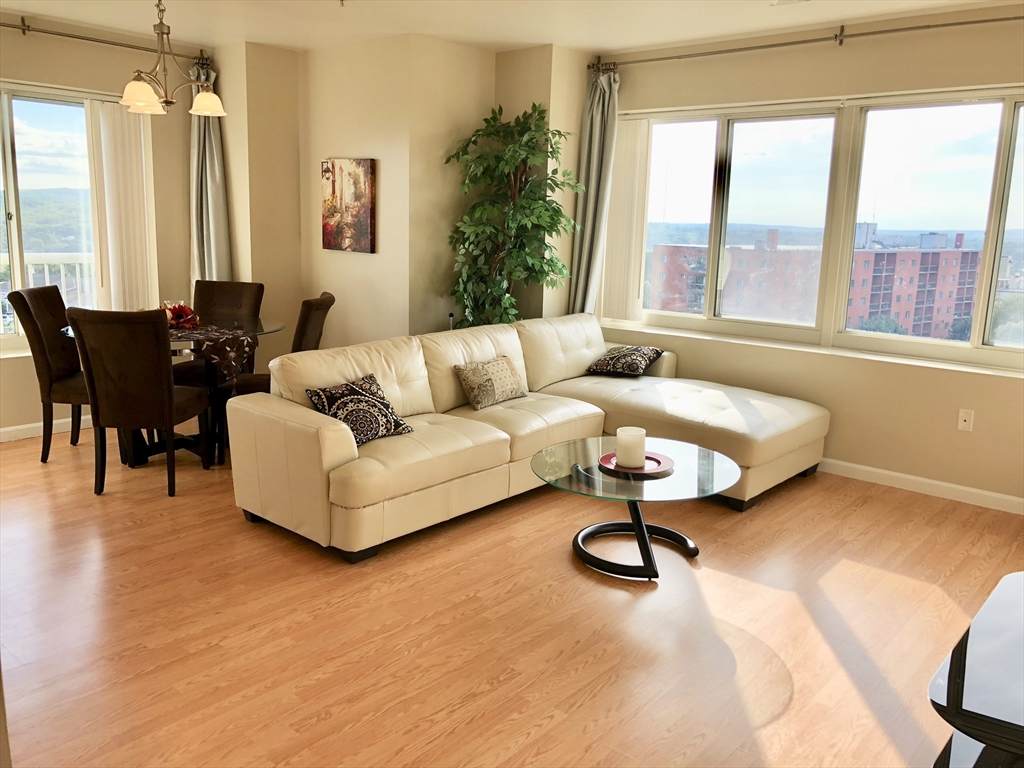 1 Cityview Ln - Photo 1