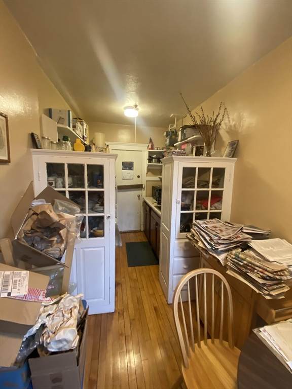 28 Quint Ave - Photo 1