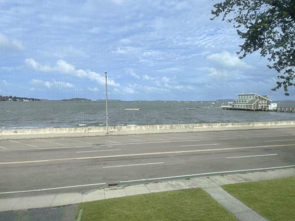 623 Quincy Shore Drive - Photo 1