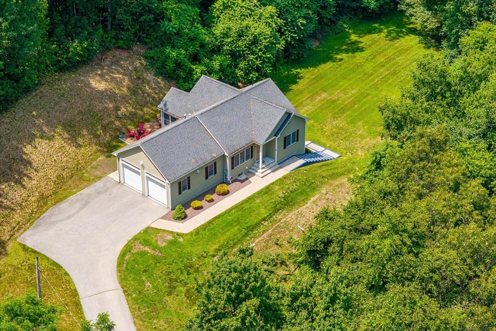 16 Dixon Ave - Photo 1