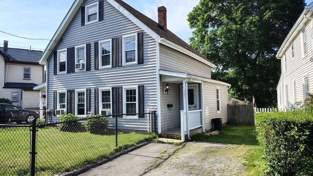131 Bates Avenue - Photo 1